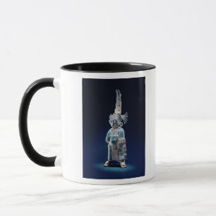 Mug Prêtre dans des robes longues cérémonieuses, î
