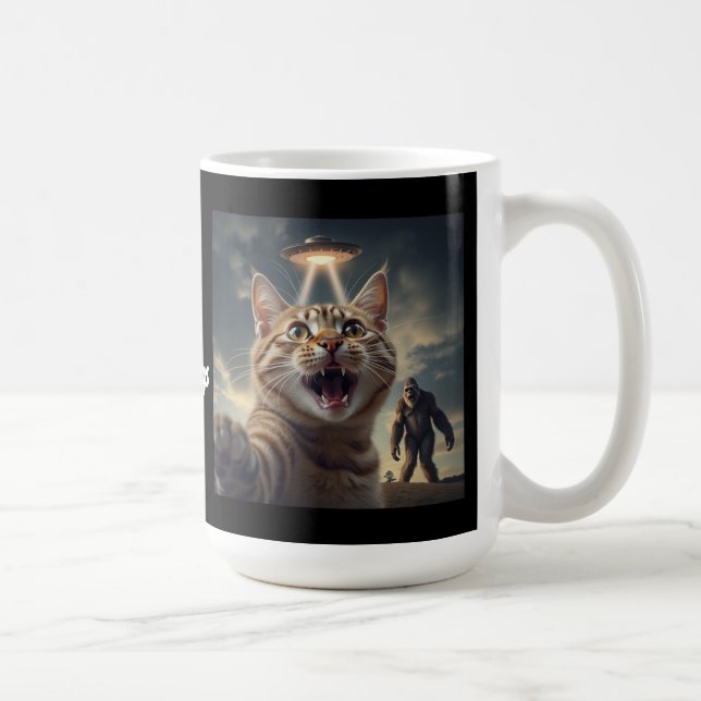 Mug Prise de Selfie Chat avec OVNI et Bigfoot Drôle ca (Droite)