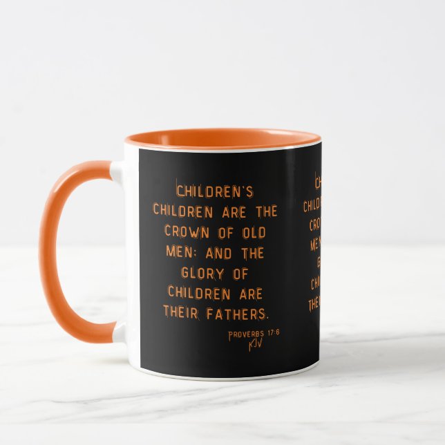 Mug Proverbes 17:6 KJV Bible Écriture à deux tons (Gauche)