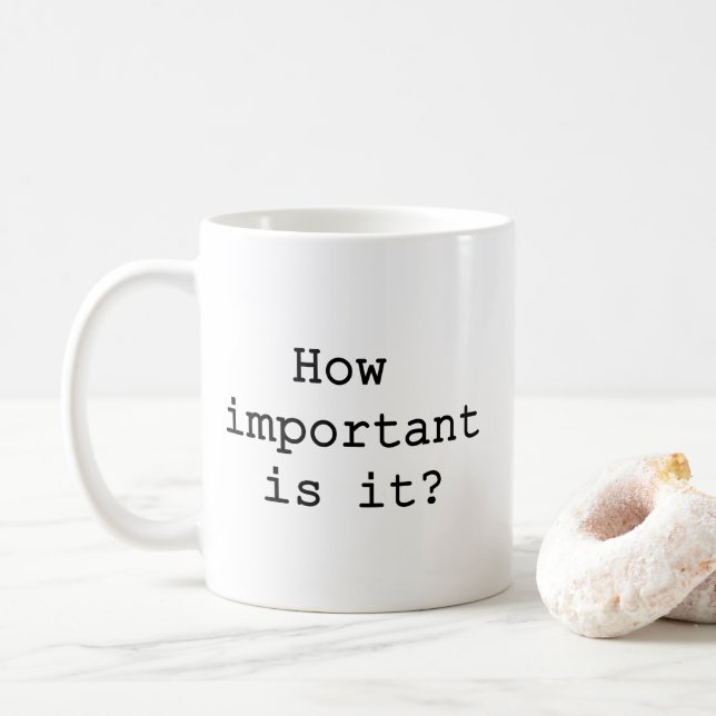 Mug Quelle Est L'Importance De La Typographie Des Cita (Avec donut)