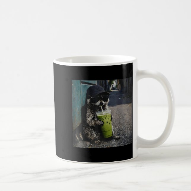 Mug Raccoon drinking matcha latte funny animal meme me (Droite)