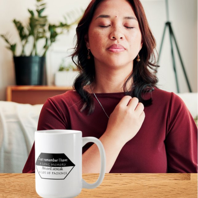 Mug Rappelez-vous simplement : Mémoire longue, esprit  (Créateur téléchargé)