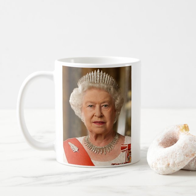 Mug Reine Elizabeth II (Avec donut)