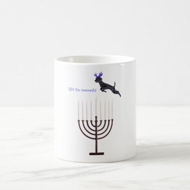 Mug Renne noir de chien de caniche de Hanoukka Menorah (Centre)