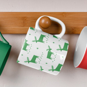 Mug Rennes de Noël. Motif d'animaux de la forêt verte