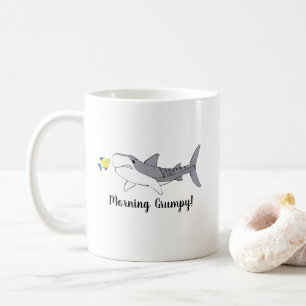 Mug Requin-tigre grincheux et poisson jaune mignon