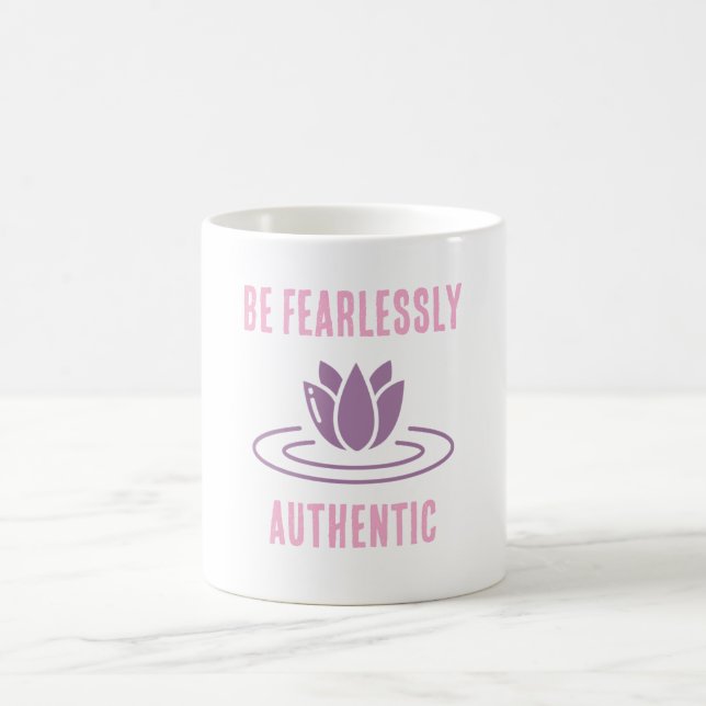 Mug Restez Vrai, Restez Audacieux : Intrépide Authenti (Centre)