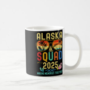 Mug Retro Alaska Cruise Vacation 2025 Famille Amis S