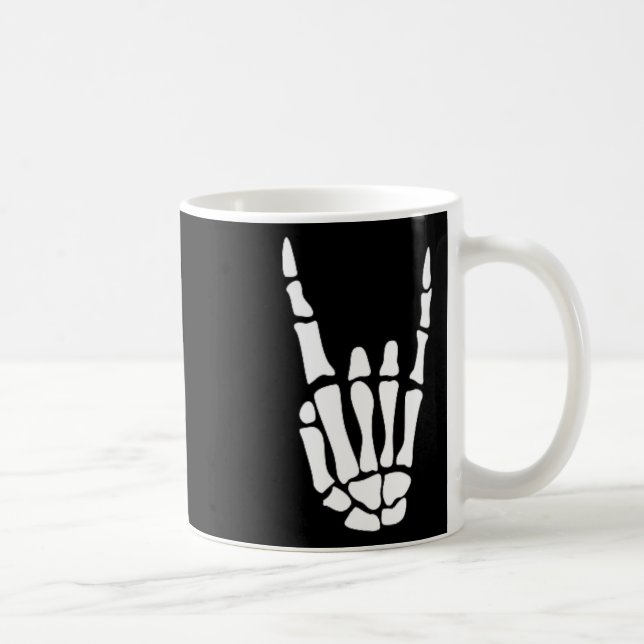 Mug Rocher sur squelette Signe main - Hallowee minimal (Droite)