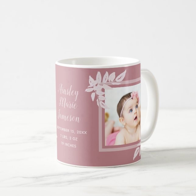 Mug Rose Dusty moderne Nouveau bébé Fille Naissance St (Devant droit)