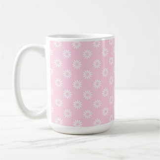 MUG ROSE PASTEL AVEC RANGÉES DE FLEURS BLANCHES