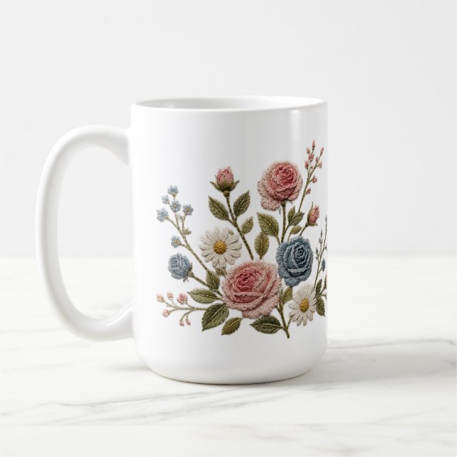 Mug Roses brodées Blush & Blue (Gauche)