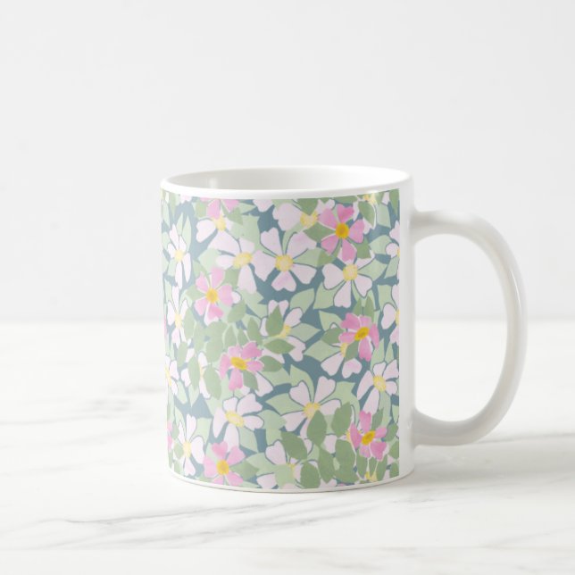 Mug Roses de chien rose et blanc sur le bleu profond (Droite)