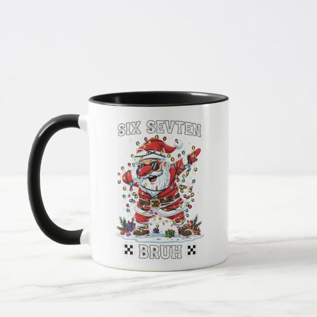 Mug 🎅Santa Says Six Seven Meme Funny Santa Holding  (Gauche)