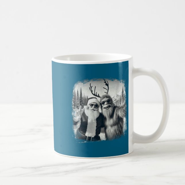 Mug Sasquatch 67 Christmas Tree Funny Santa Bigfoot  (Droite)