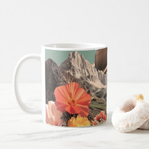 Mug Saturne surréaliste au-dessus de la vallée de la m