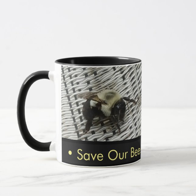 Mug Sauvez nos abeilles - Abeille sur fauteuil en osie (Gauche)