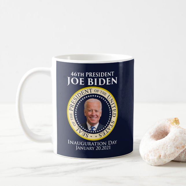 Mug Sceau du jour de l'investiture du président Biden (Avec donut)