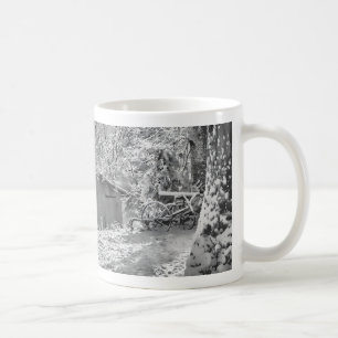 Mug Scène rurale de neige noir et blanc rétroéclairée