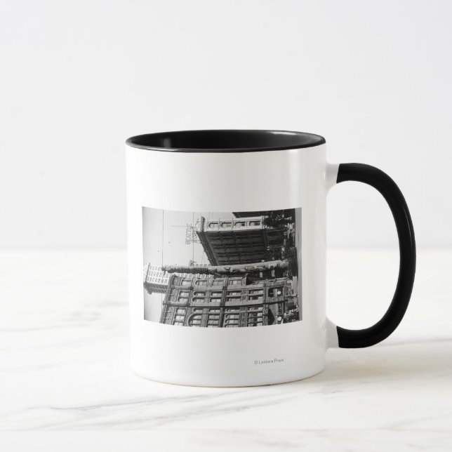Mug Seattle, Pole totémique du Bangladesh au Carré Pio (Droite)