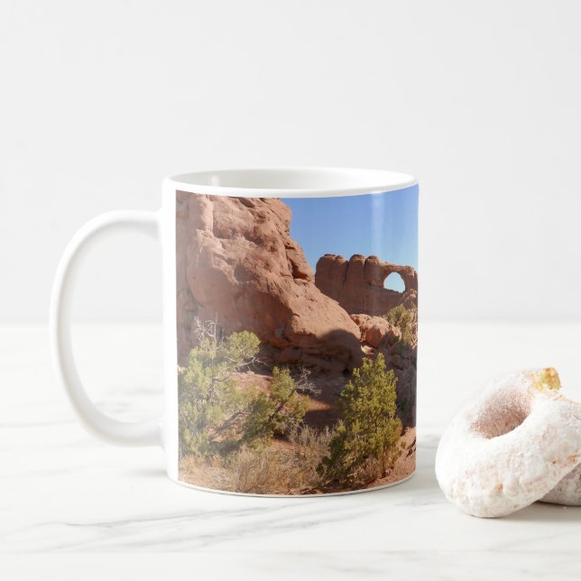 Mug Sentier vers Skyline Arch (Avec donut)