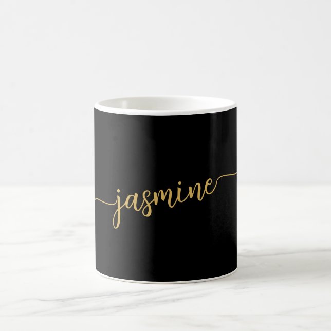 Mug Signature de nom de monogramme noir et or élégant (Centre)