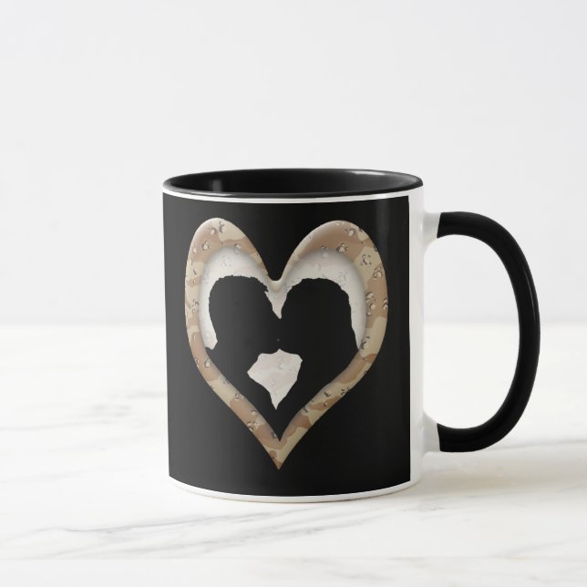 Mug Silhouette de baiser en couple (Coeur de camouflag (Droite)