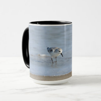 Mug Single Sandpiper walking on beach