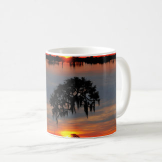 Mug Sip au coucher du soleil : le paradis d'un amoureu