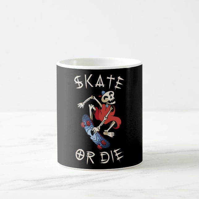 Mug Skate ou die Grim Reaper Skeleton Skateboarder (Centre)