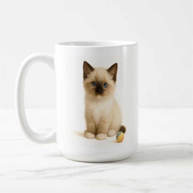 Mug Soft Focus - Ragdoll Kitten avec Felt Toy Ball (Gauche)