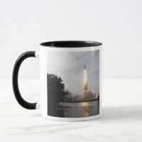 Space Shuttle Endeavor se lève sur 4