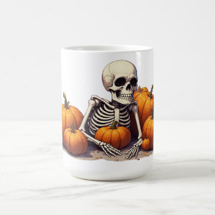 Mug Squelette se détendant dans un champ de citrouille
