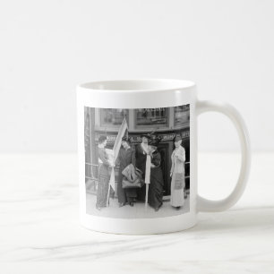 Mug Suffragettes vive, 1914