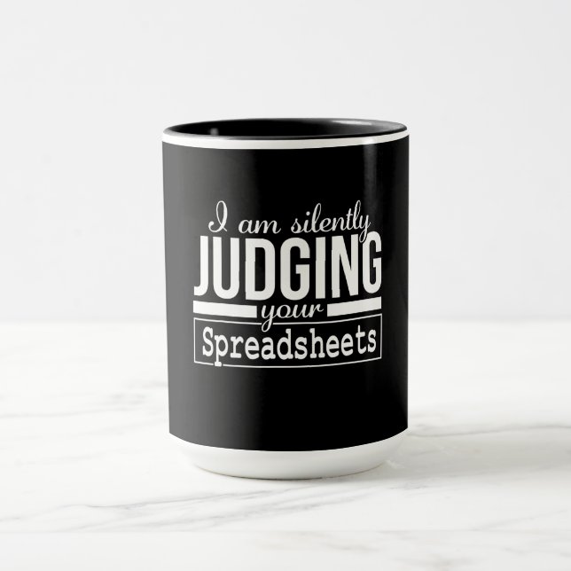 Mug Suis En Train De Juger Silencieusement Votre Cadea (Centre)
