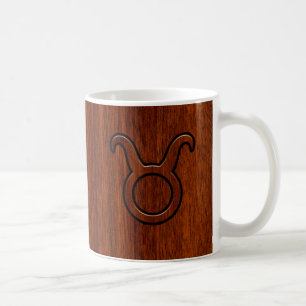 Mug Symbole Taurus Zodiac sur l'acajou riche comme imp