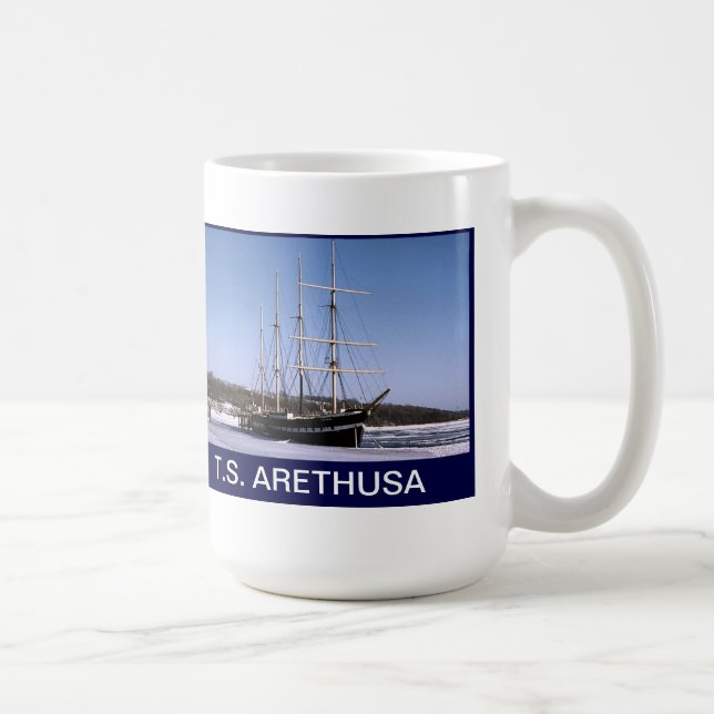 Mug T.S. Arethusa sur la rivière congelée Medway (Droite)
