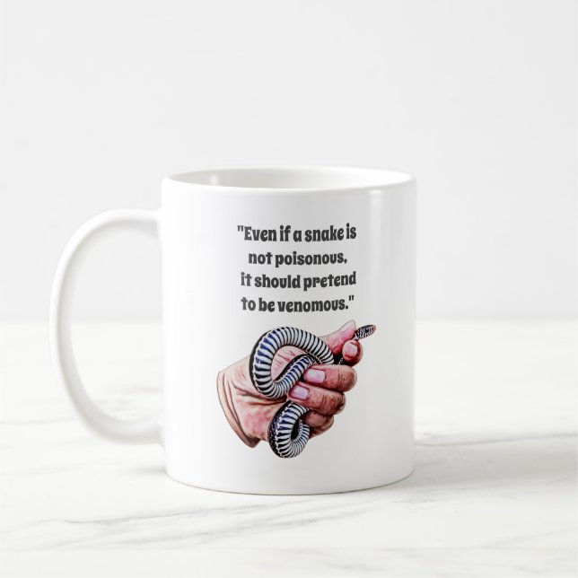 Mug tenue à la main bébé serpent reptiles citations ar (Gauche)
