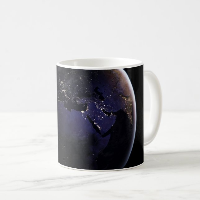 Mug Terre Pleine Montrant Les Lumières De La Ville D'E (Devant droit)