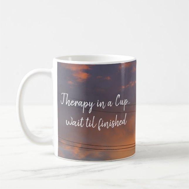 Mug Thearin dans un café de la coupe (Gauche)