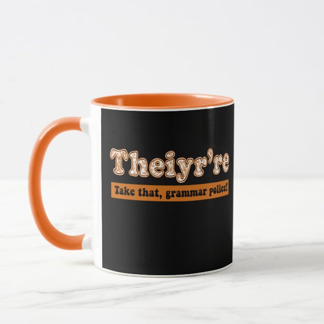 Mug Theiyr est enseignant anglais Grammar Police (Gauche)
