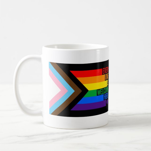 Mug Tout le monde est bienvenu ici (Progress Pride) (Gauche)