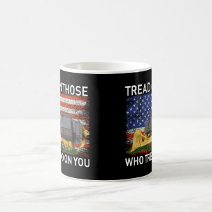 Mug traînez sur ceux qui vous traînent sur T-Shirt Cla