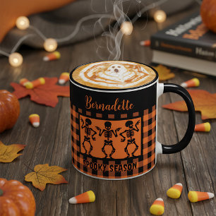 Mug Trio de squelettes de la saison effrayante carreau