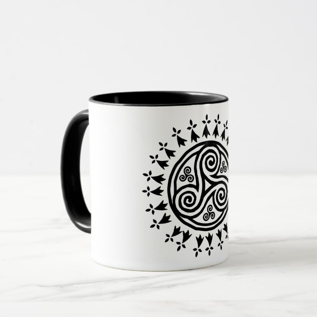 Mug Triskel et hermines bretons (Devant gauche)