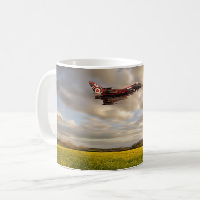 Mug Typhoon RAF Eurofighter survolant le colza c (Devant gauche)
