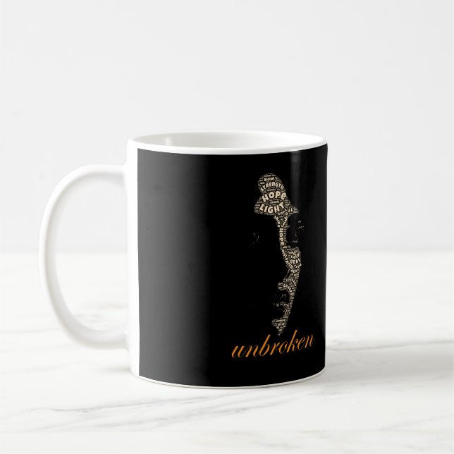 Mug Typographie de Femme Inébranlable (Gauche)