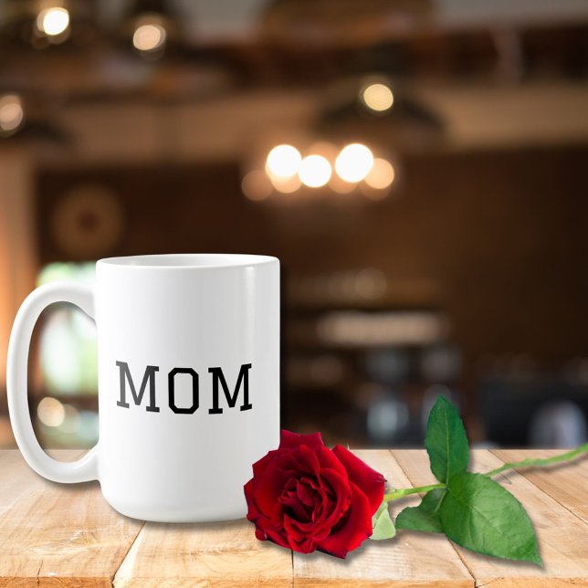 Mug Typographie noire minimaliste "MOM" Blanc clair (Créateur téléchargé)