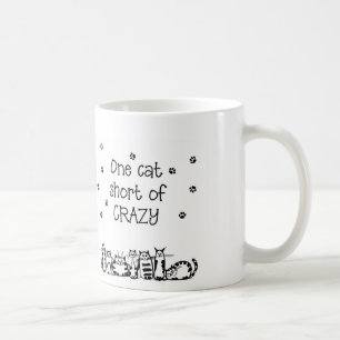 Mug Un chat court des cadeaux fous