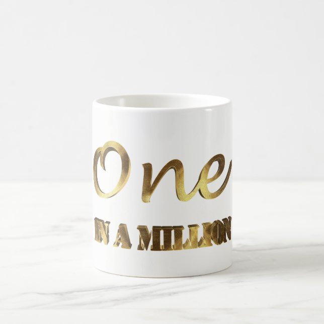 Mug Un dans million de typographie élégante de brun (Centre)